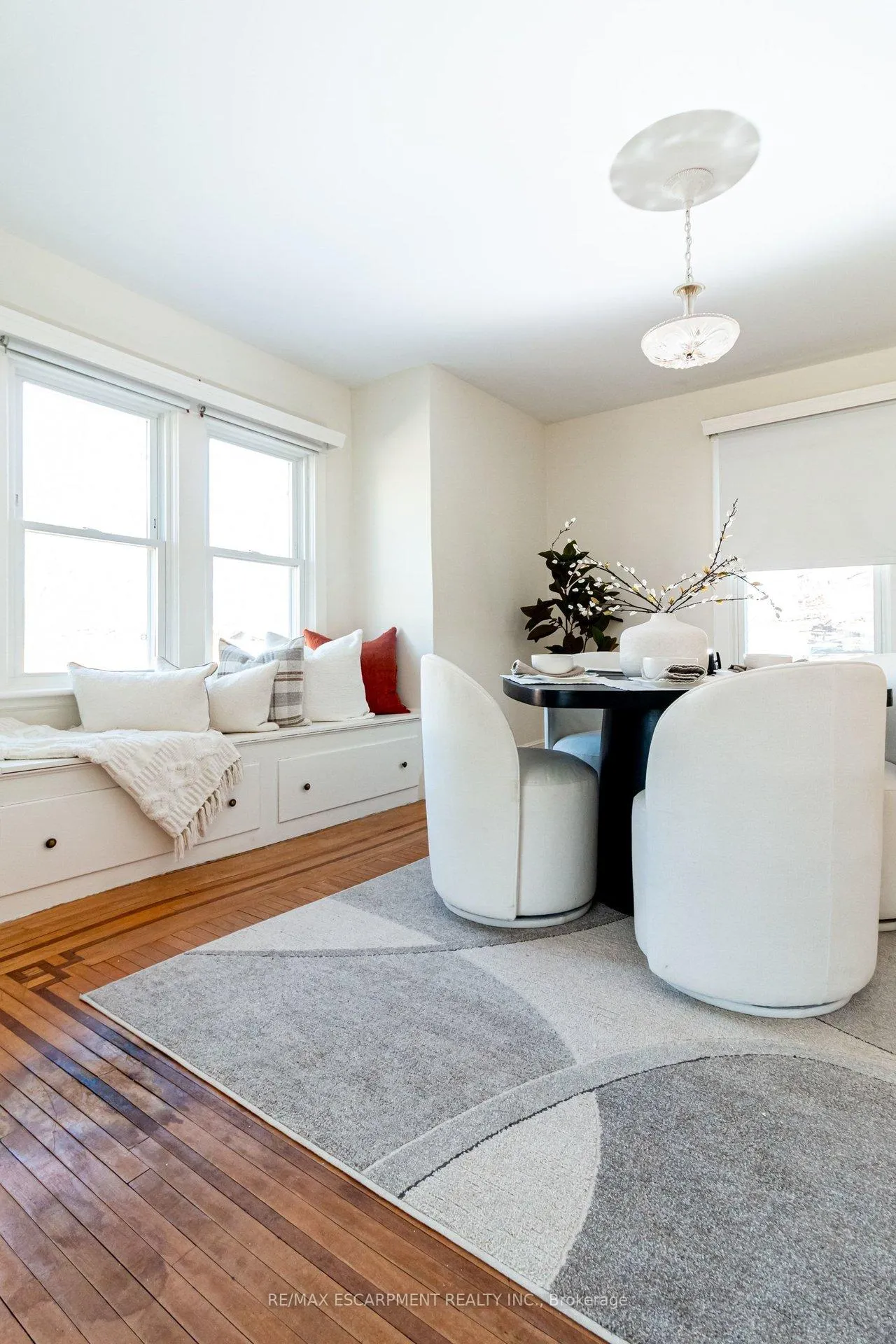 Photo 17 of 58 Edgemont Street N, Hamilton, Crown Point — HOMEH