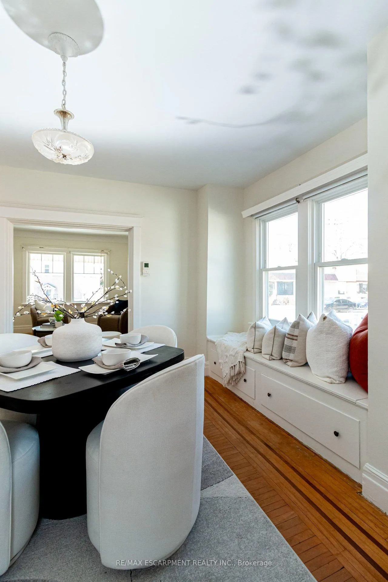 Photo 18 of 58 Edgemont Street N, Hamilton, Crown Point — HOMEH