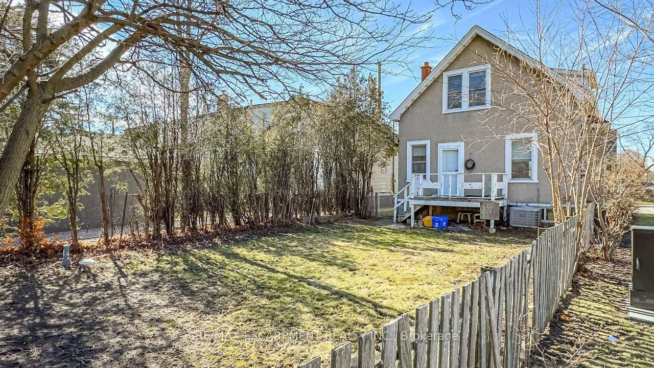 Photo 44 of 58 Edgemont Street N, Hamilton, Crown Point — HOMEH