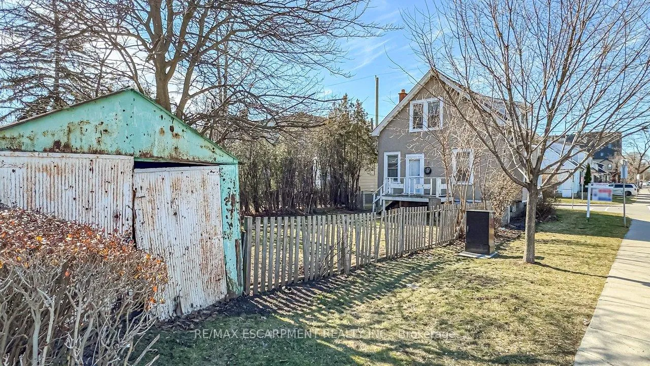 Photo 45 of 58 Edgemont Street N, Hamilton, Crown Point — HOMEH