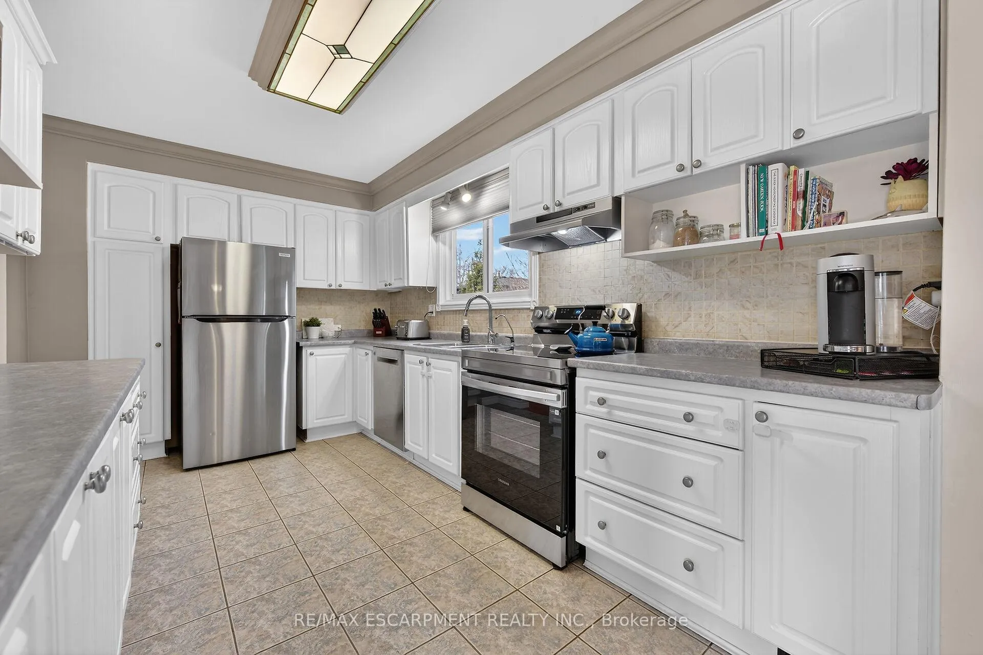 Photo 12 of 96 Dundee Drive, Haldimand — HOMEH
