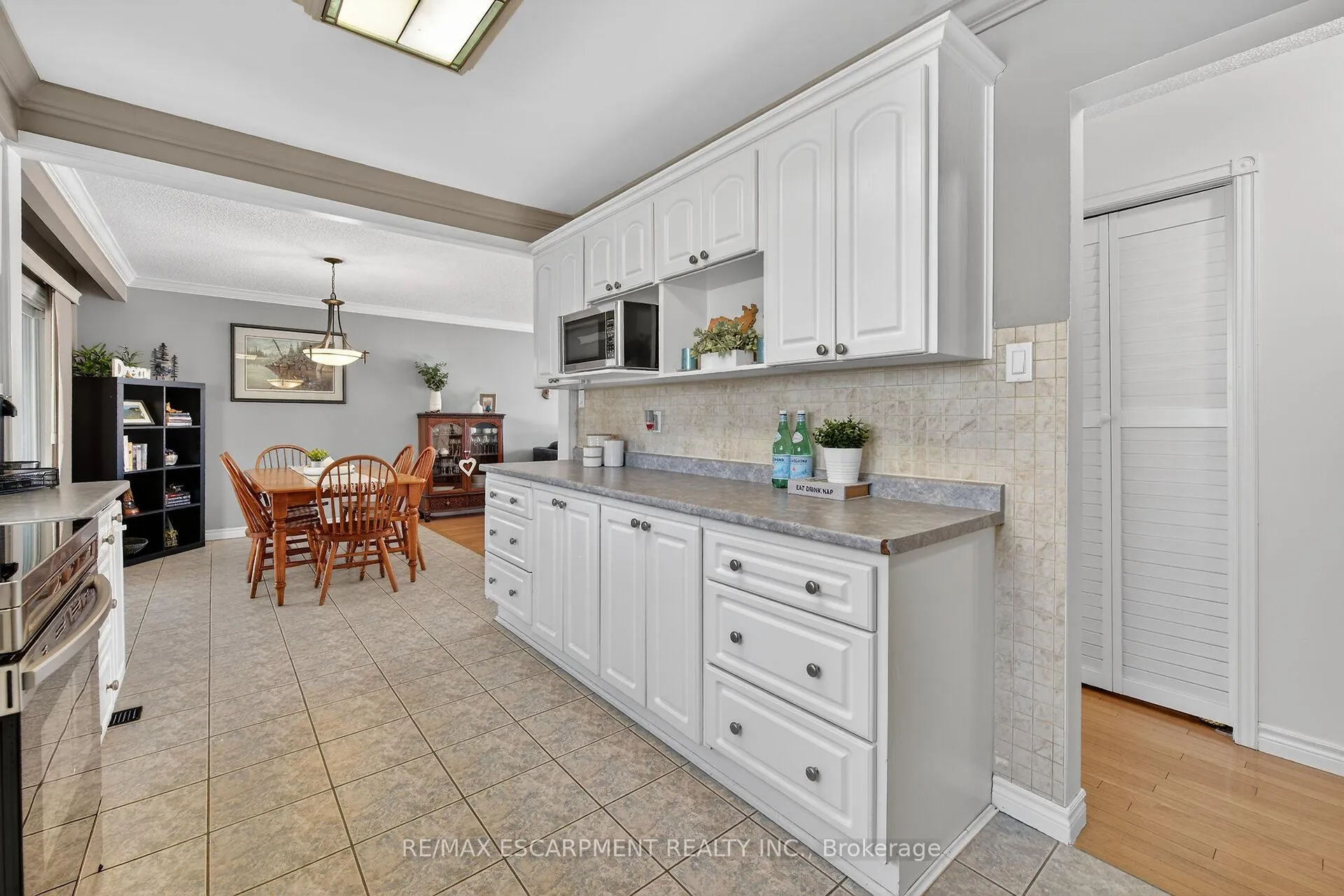 Photo 14 of 96 Dundee Drive, Haldimand — HOMEH