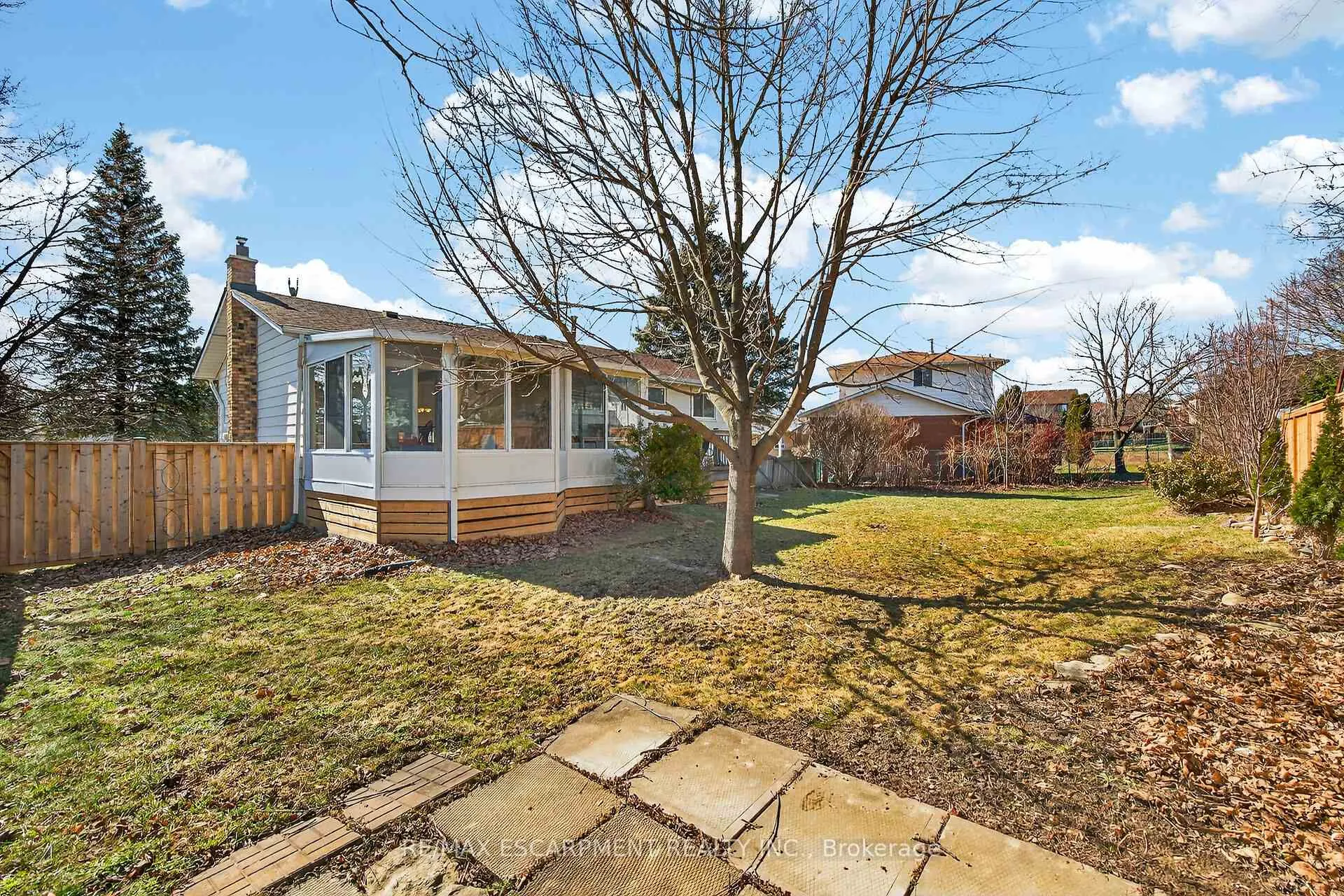 Photo 39 of 96 Dundee Drive, Haldimand — HOMEH