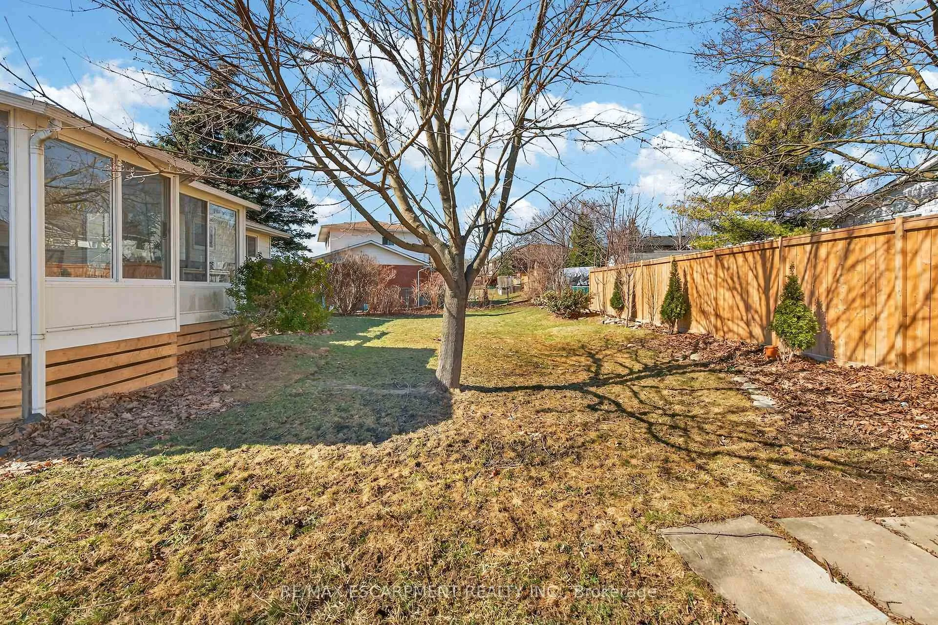 Photo 40 of 96 Dundee Drive, Haldimand — HOMEH