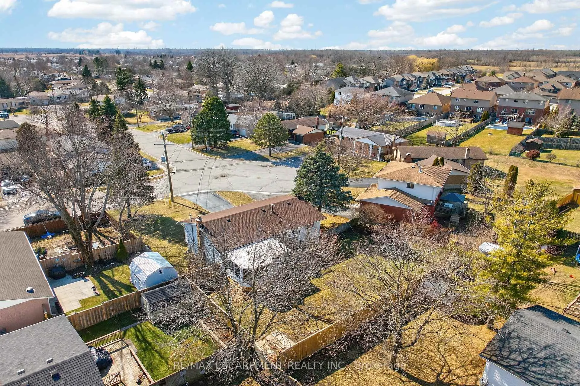 Photo 44 of 96 Dundee Drive, Haldimand — HOMEH