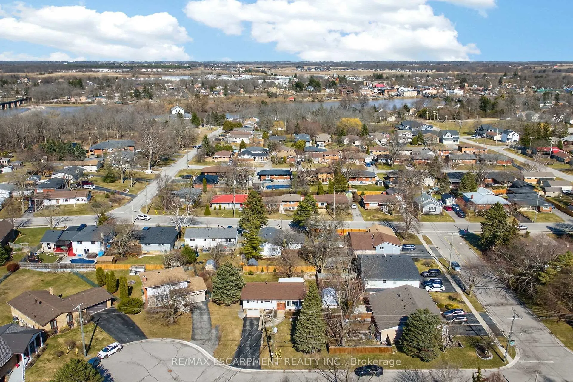 Photo 47 of 96 Dundee Drive, Haldimand — HOMEH