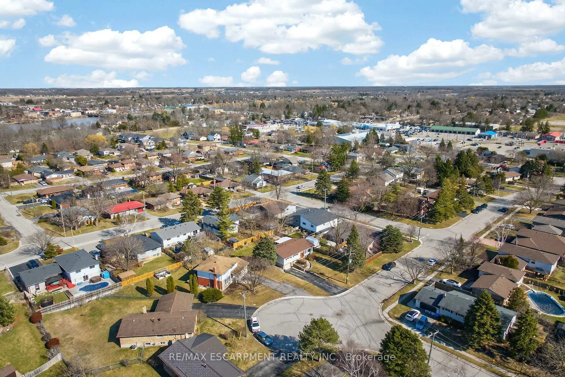 Photo 48 of 96 Dundee Drive, Haldimand — HOMEH