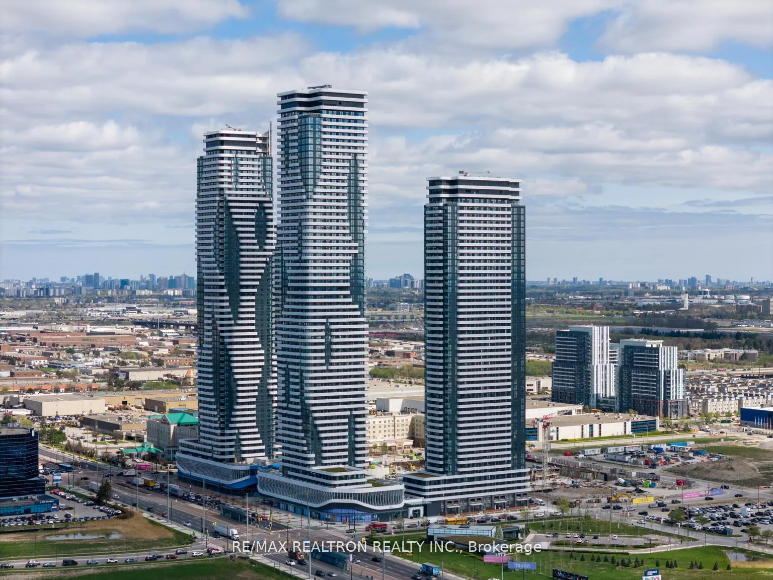 Photo 1 of Unit 3501, 225 Commerce Street E, Vaughan, Vaughan Corporate Centre — HOMEH