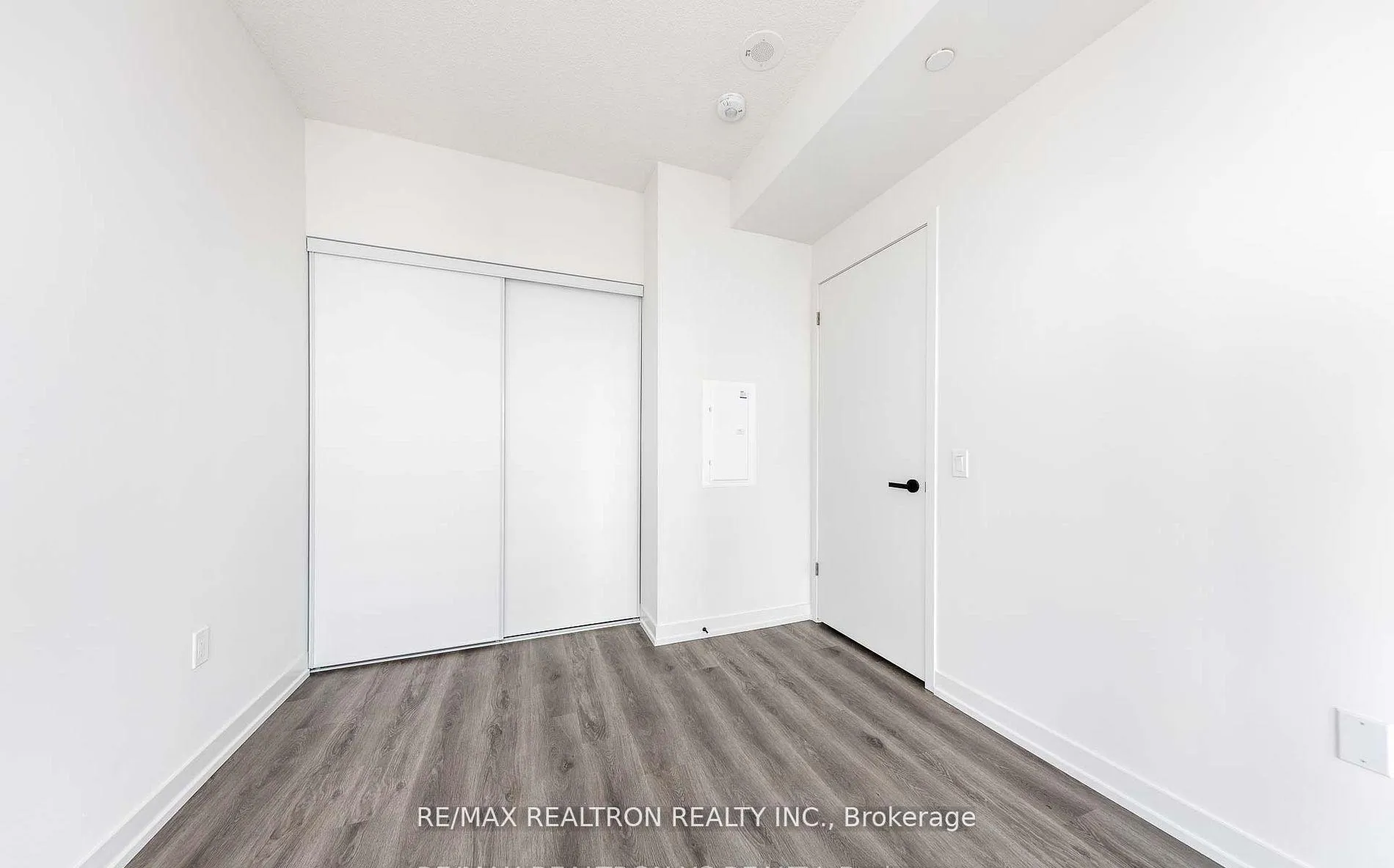 Photo 6 of Unit 3501, 225 Commerce Street E, Vaughan, Vaughan Corporate Centre — HOMEH