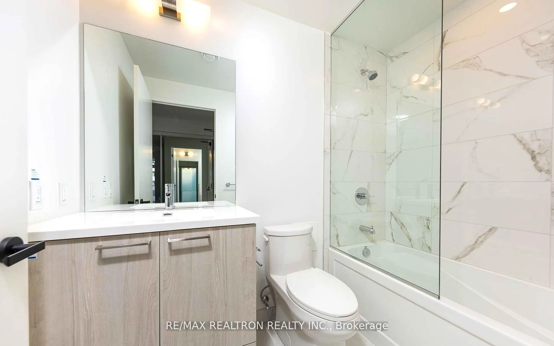 Photo 15 of Unit 3501, 225 Commerce Street E, Vaughan, Vaughan Corporate Centre — HOMEH