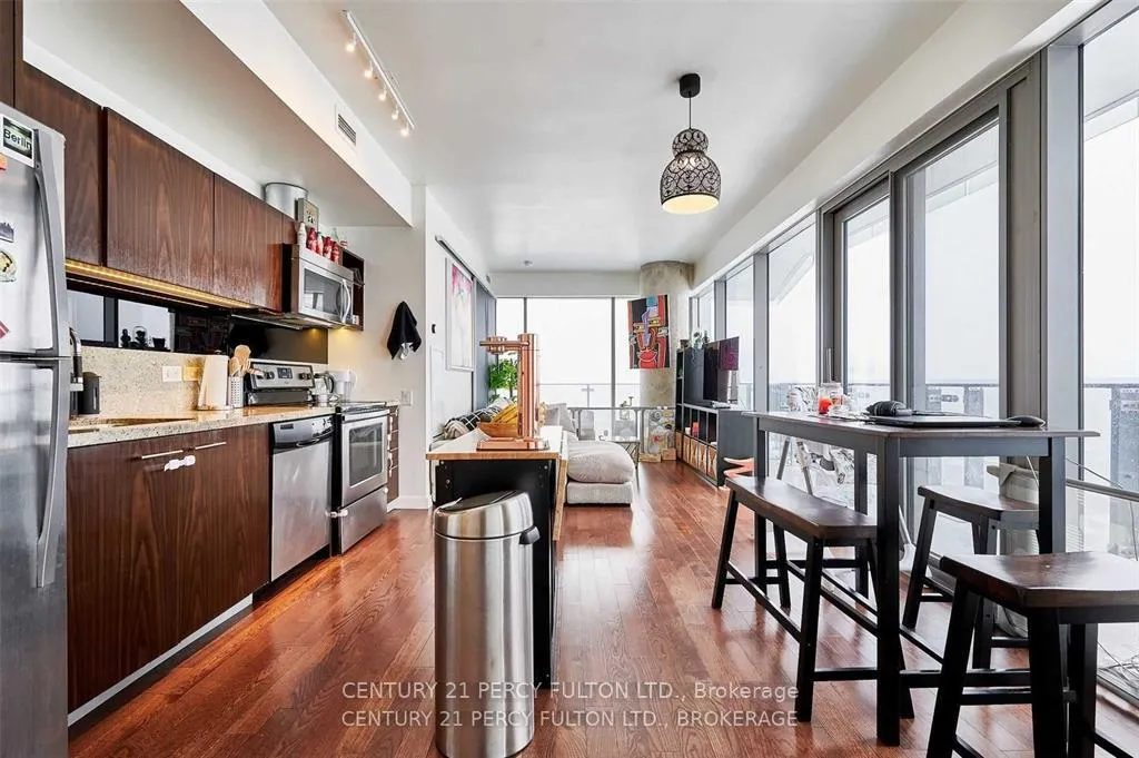 Photo 4 of Unit 2102, 70 Distillery Lane, Toronto, Waterfront Communities — HOMEH