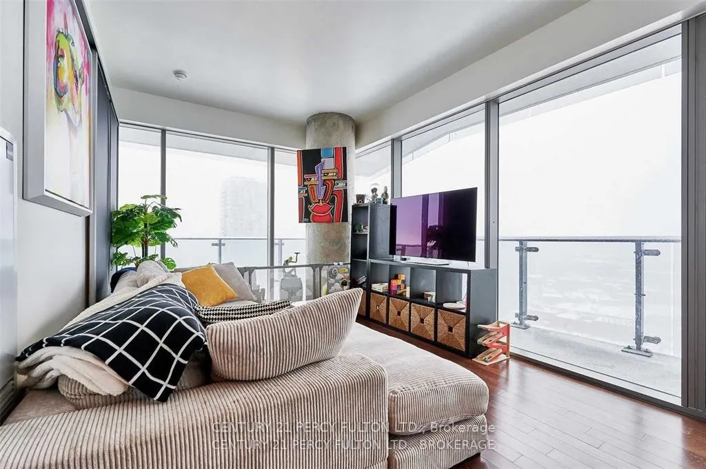 Photo 5 of Unit 2102, 70 Distillery Lane, Toronto, Waterfront Communities — HOMEH