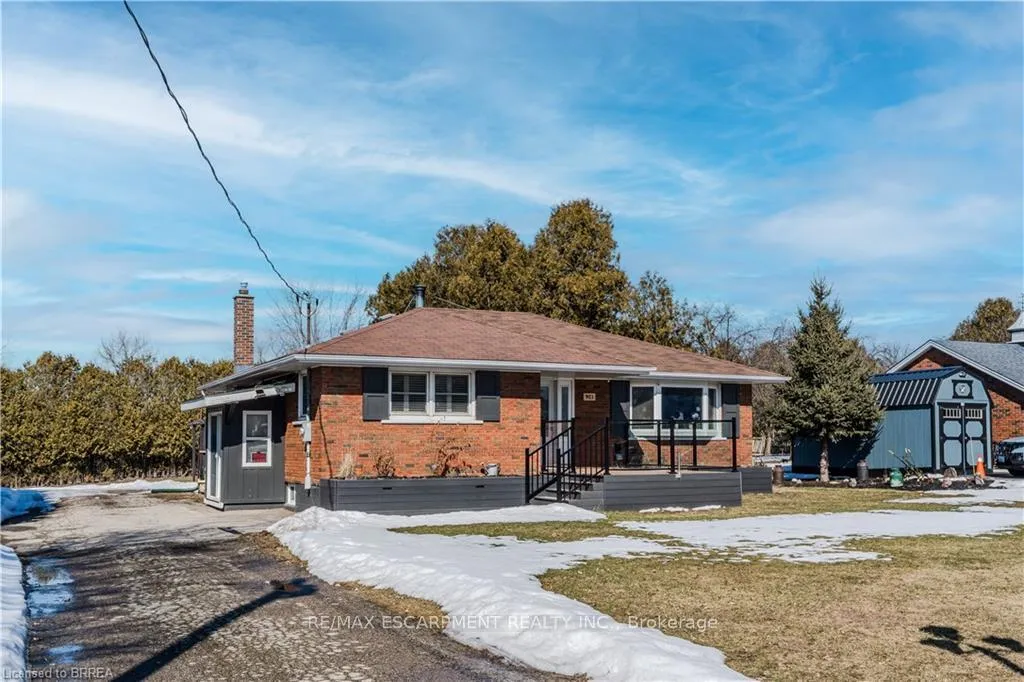 Photo 2 of 903 Keg Lane, Brant, Paris — HOMEH
