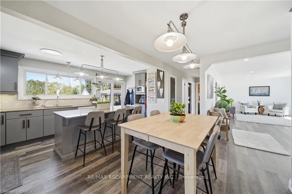Photo 9 of 903 Keg Lane, Brant, Paris — HOMEH