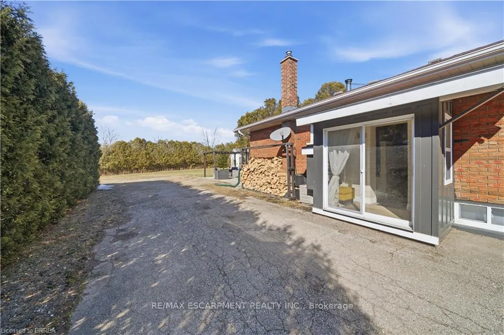 Photo 42 of 903 Keg Lane, Brant, Paris — HOMEH