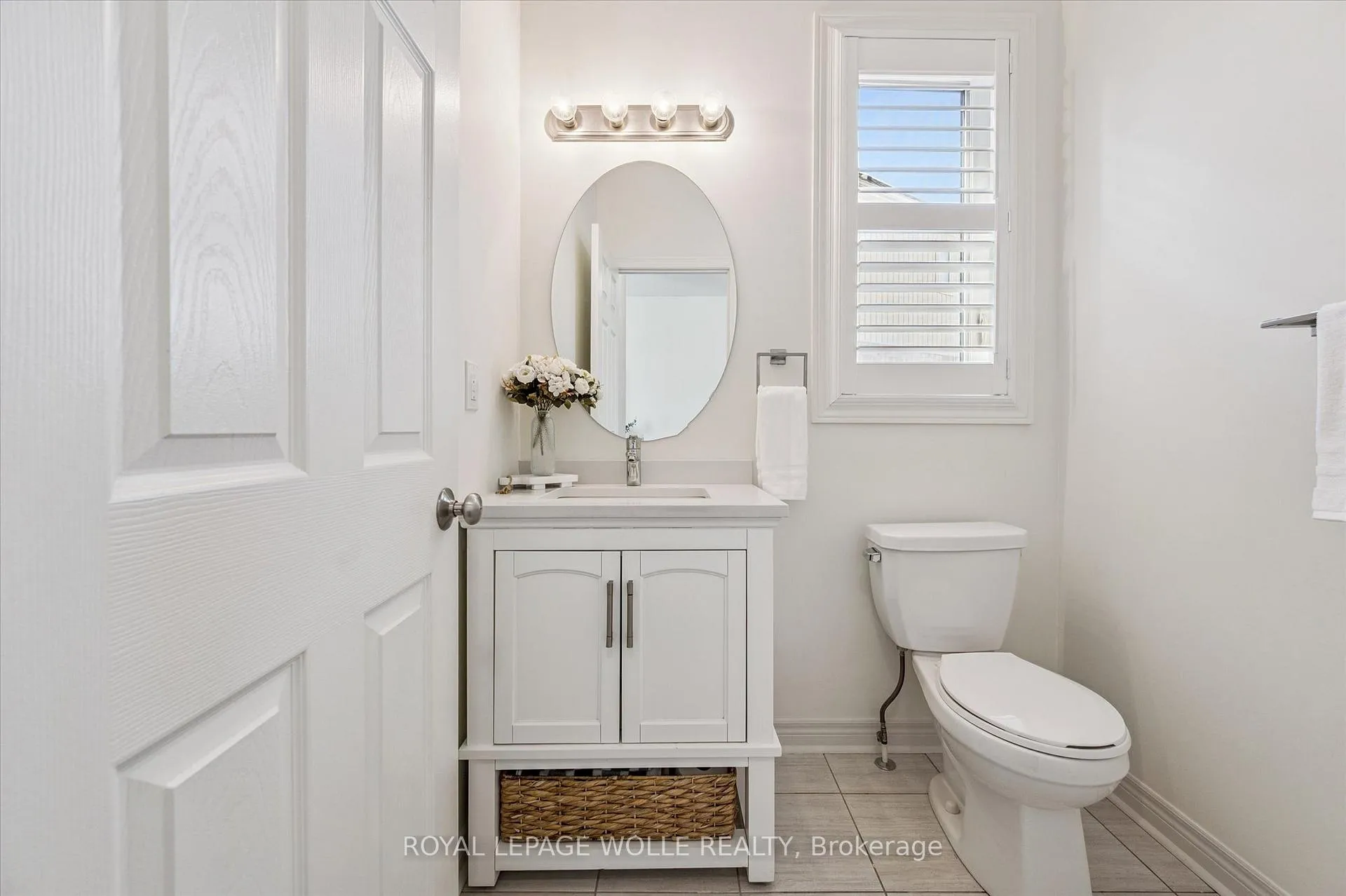 Photo 9 of 65 Barlow Place, Brant, Paris — HOMEH