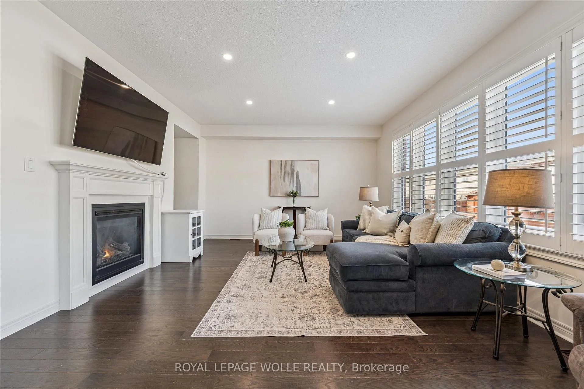Photo 12 of 65 Barlow Place, Brant, Paris — HOMEH