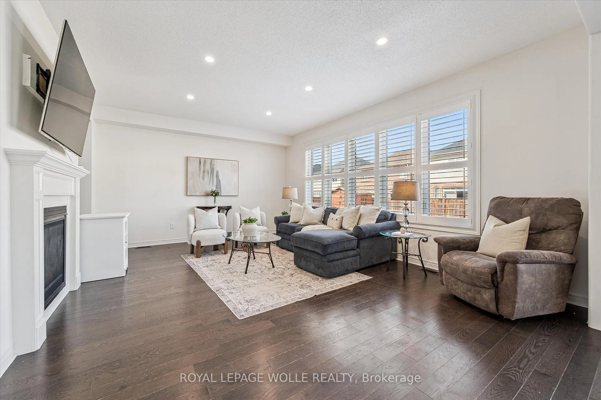 Photo 13 of 65 Barlow Place, Brant, Paris — HOMEH