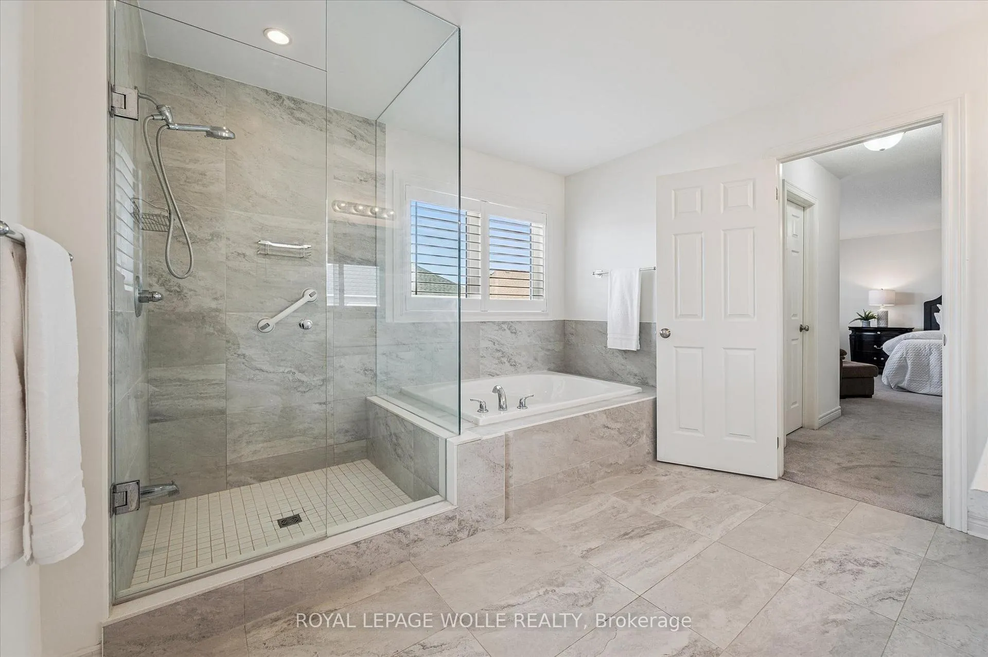 Photo 27 of 65 Barlow Place, Brant, Paris — HOMEH