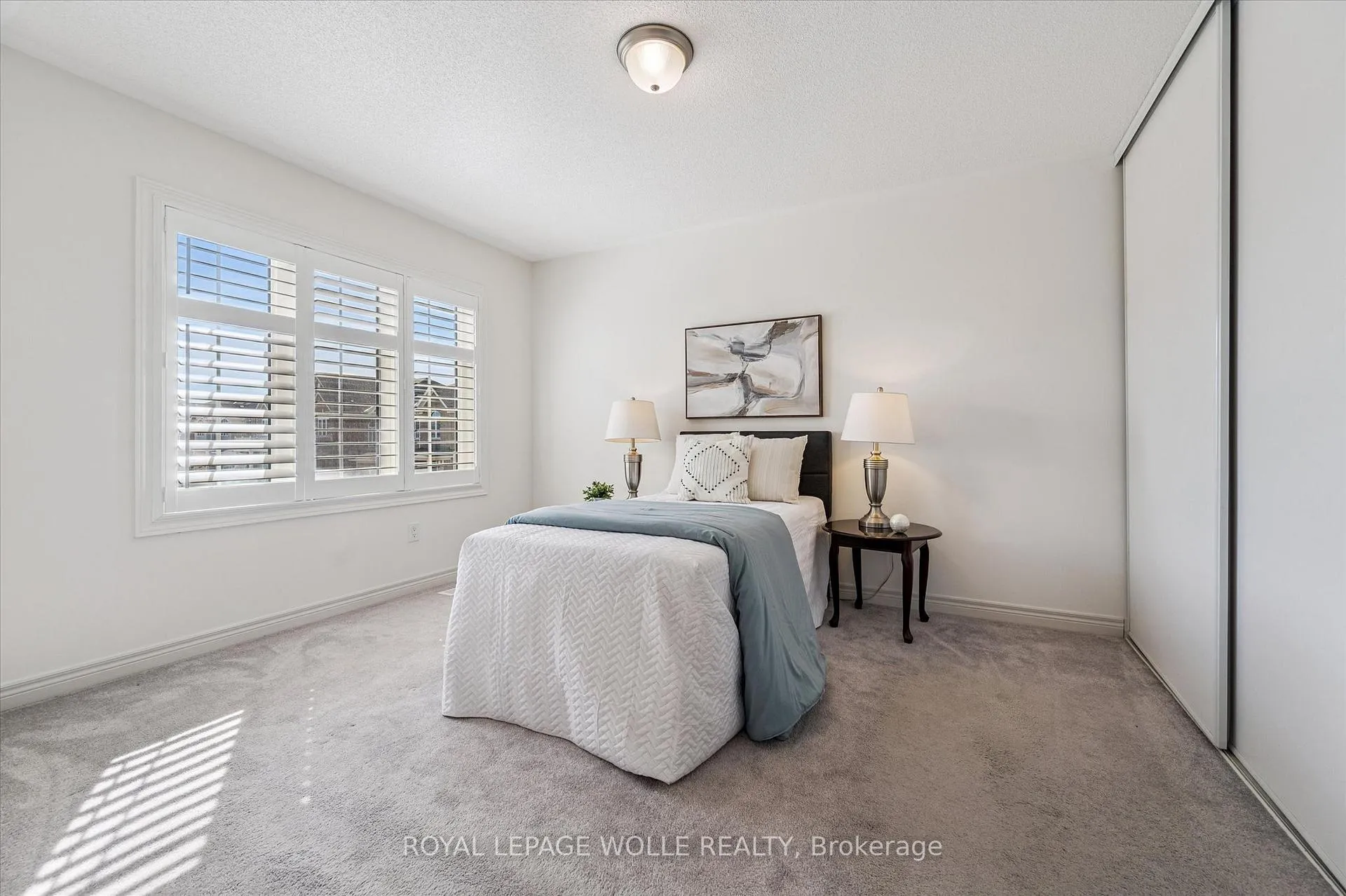 Photo 28 of 65 Barlow Place, Brant, Paris — HOMEH