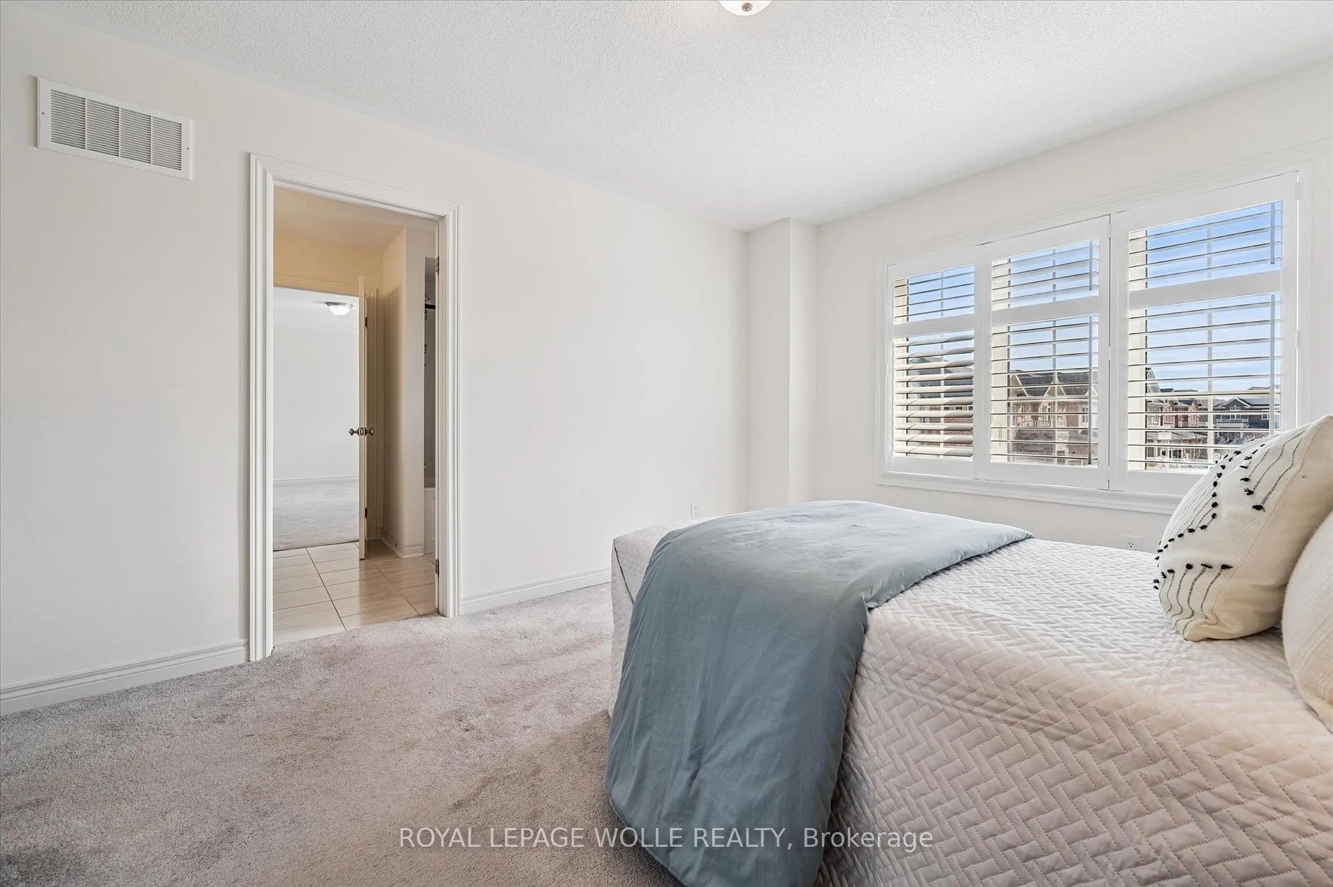 Photo 29 of 65 Barlow Place, Brant, Paris — HOMEH