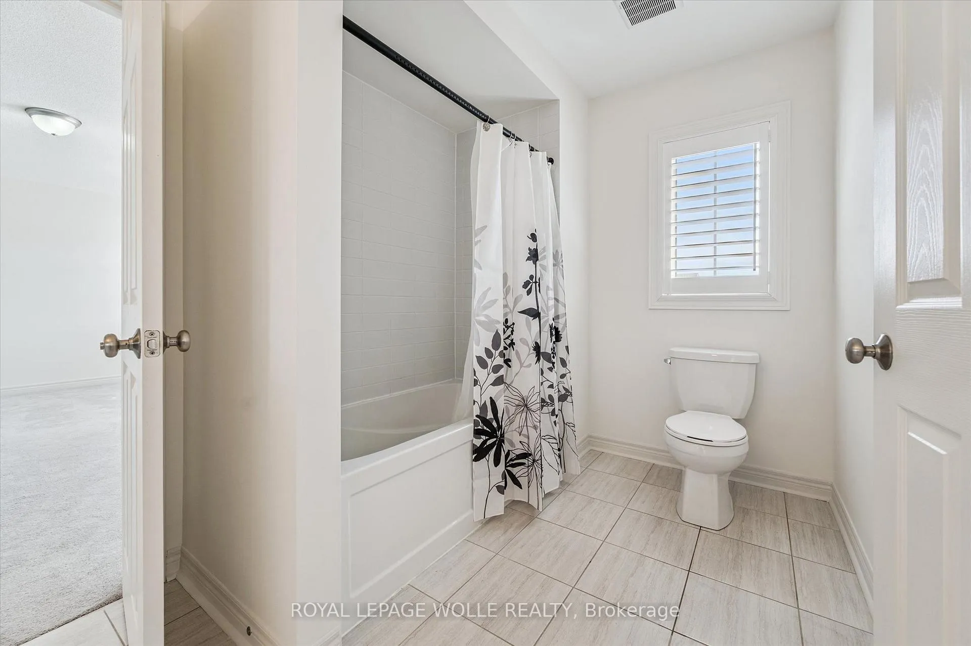 Photo 31 of 65 Barlow Place, Brant, Paris — HOMEH