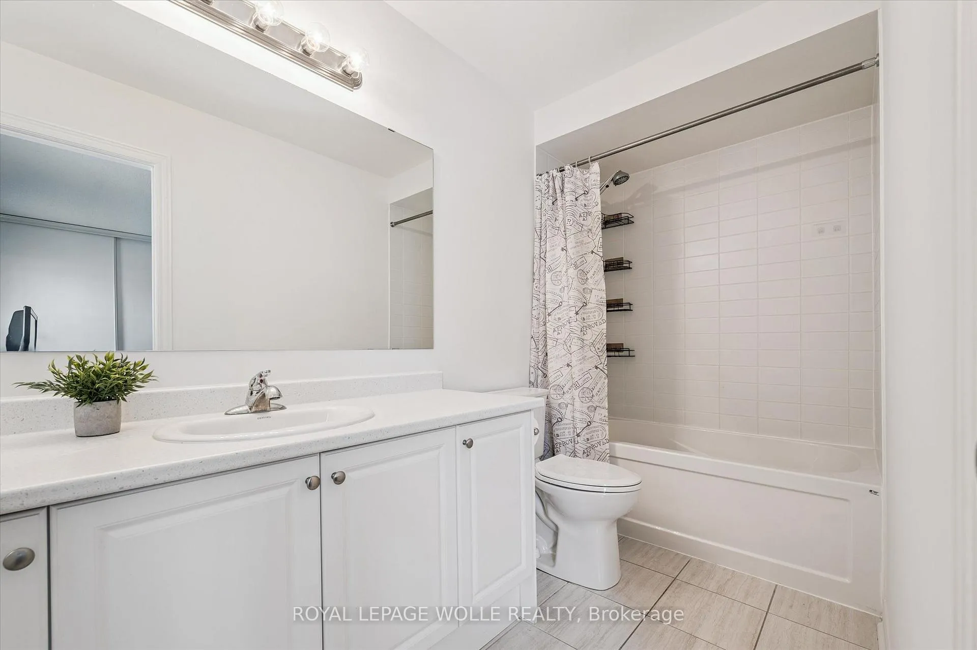Photo 34 of 65 Barlow Place, Brant, Paris — HOMEH