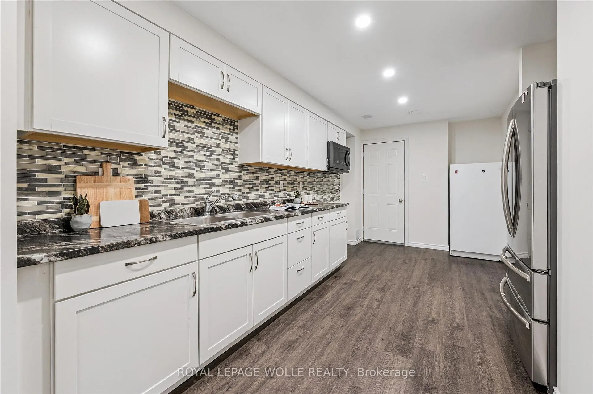 Photo 36 of 65 Barlow Place, Brant, Paris — HOMEH