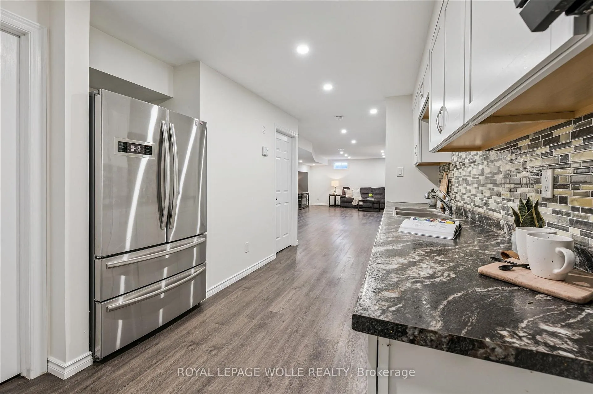 Photo 37 of 65 Barlow Place, Brant, Paris — HOMEH