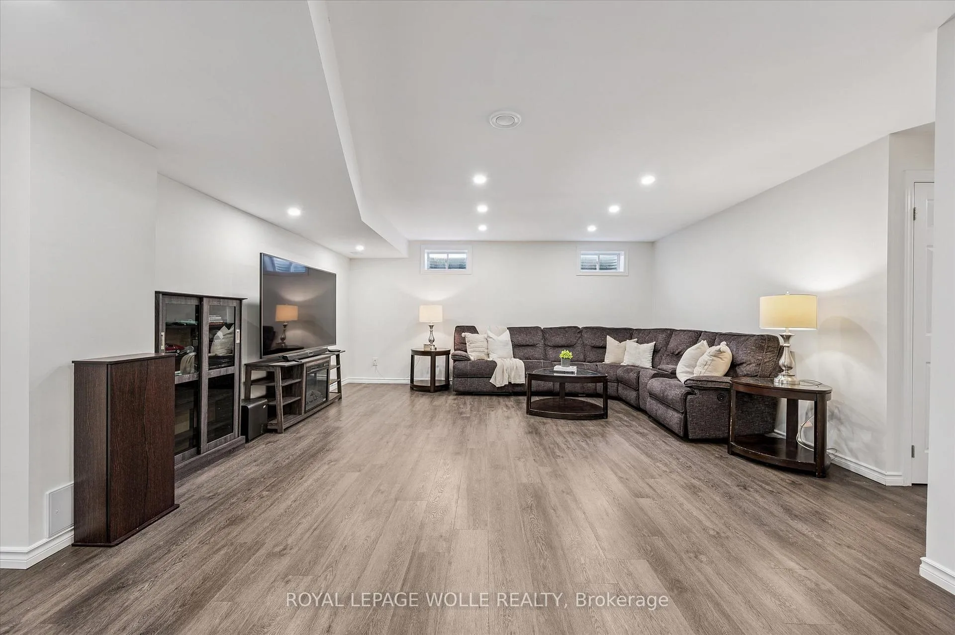Photo 38 of 65 Barlow Place, Brant, Paris — HOMEH