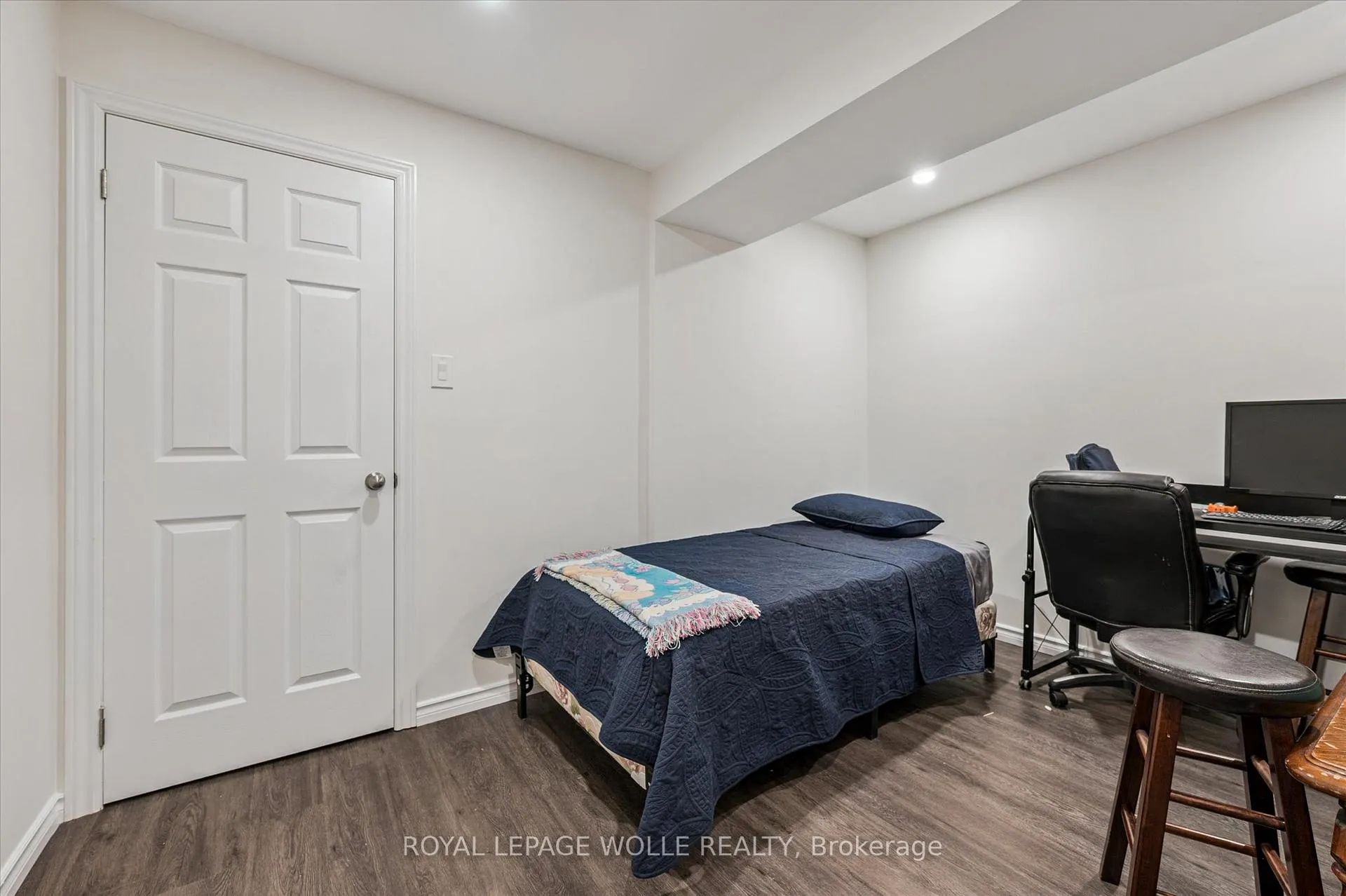 Photo 41 of 65 Barlow Place, Brant, Paris — HOMEH