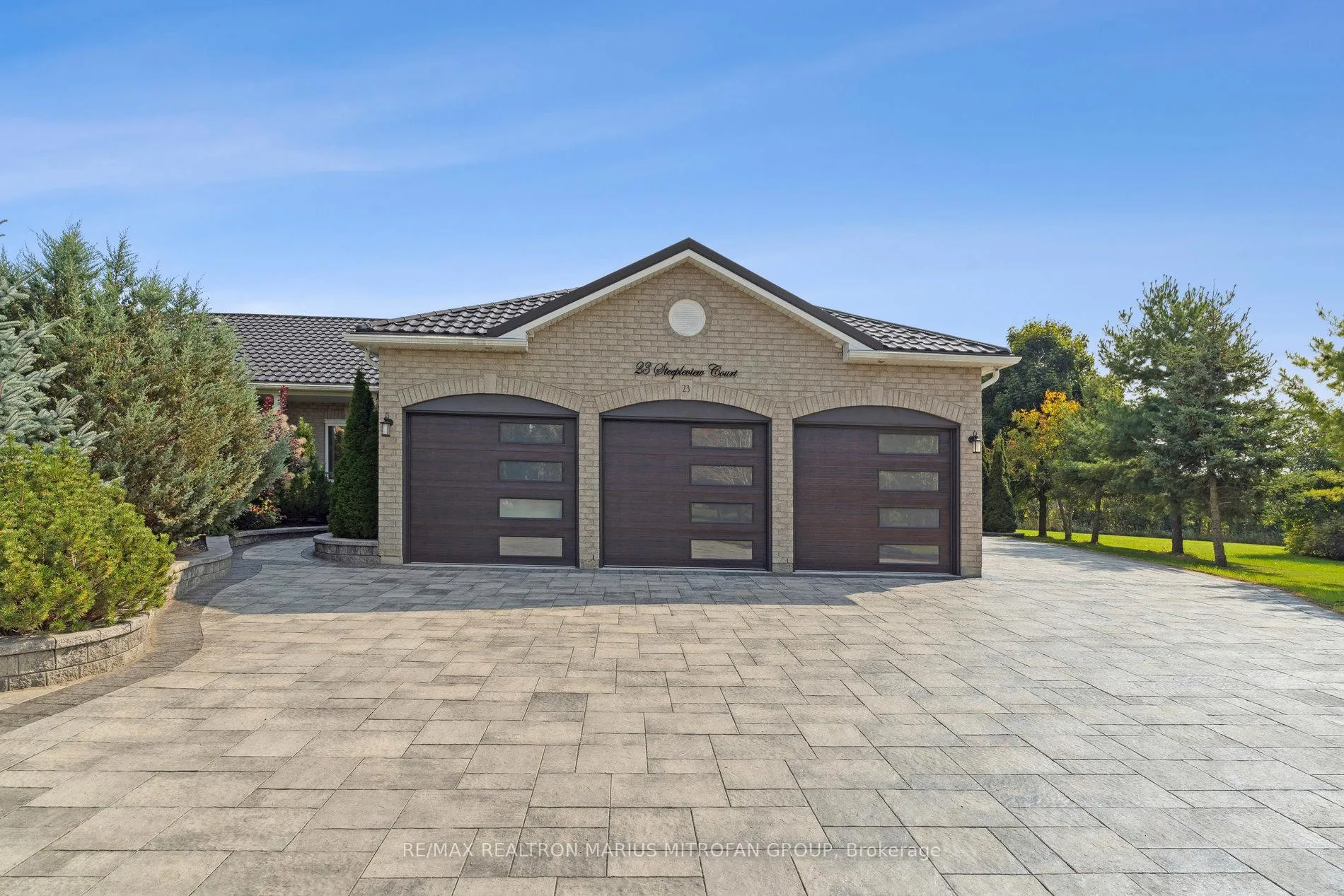 Photo 2 of 23 Steepleview Court, Oshawa, Columbus — HOMEH