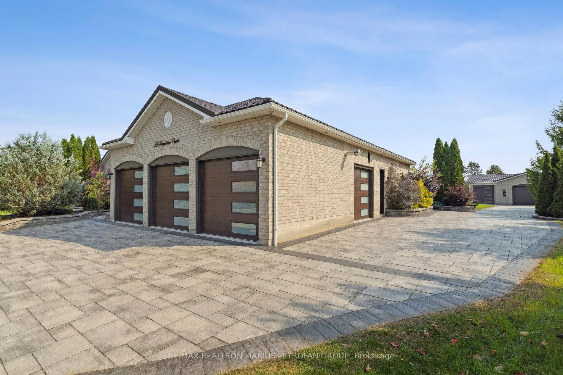 Photo 3 of 23 Steepleview Court, Oshawa, Columbus — HOMEH