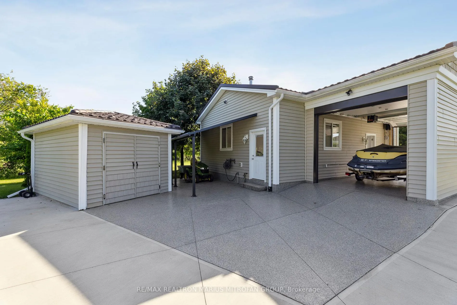 Photo 46 of 23 Steepleview Court, Oshawa, Columbus — HOMEH