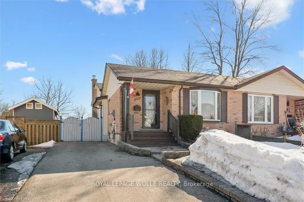 Photo 4 of 303A Mayview Crescent, Waterloo — HOMEH