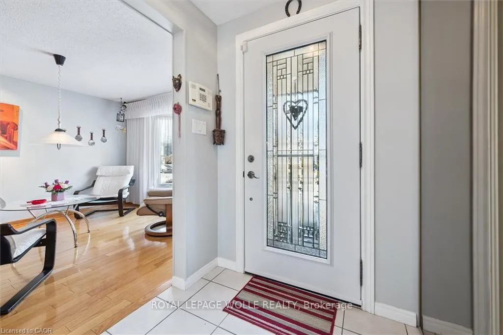 Photo 6 of 303A Mayview Crescent, Waterloo — HOMEH