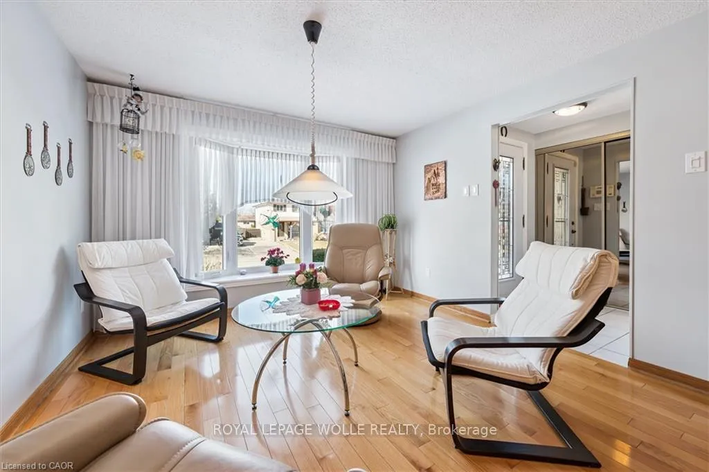 Photo 7 of 303A Mayview Crescent, Waterloo — HOMEH