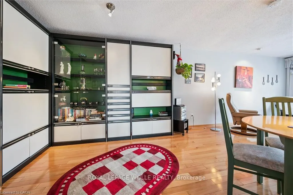 Photo 11 of 303A Mayview Crescent, Waterloo — HOMEH