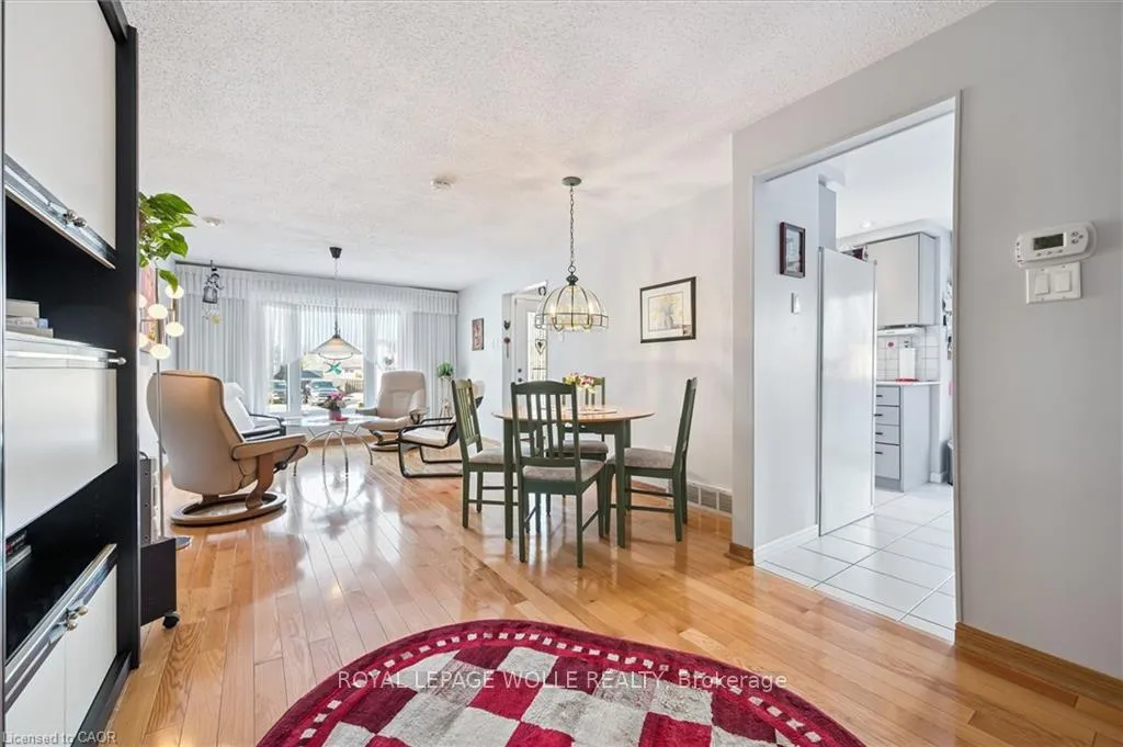 Photo 12 of 303A Mayview Crescent, Waterloo — HOMEH