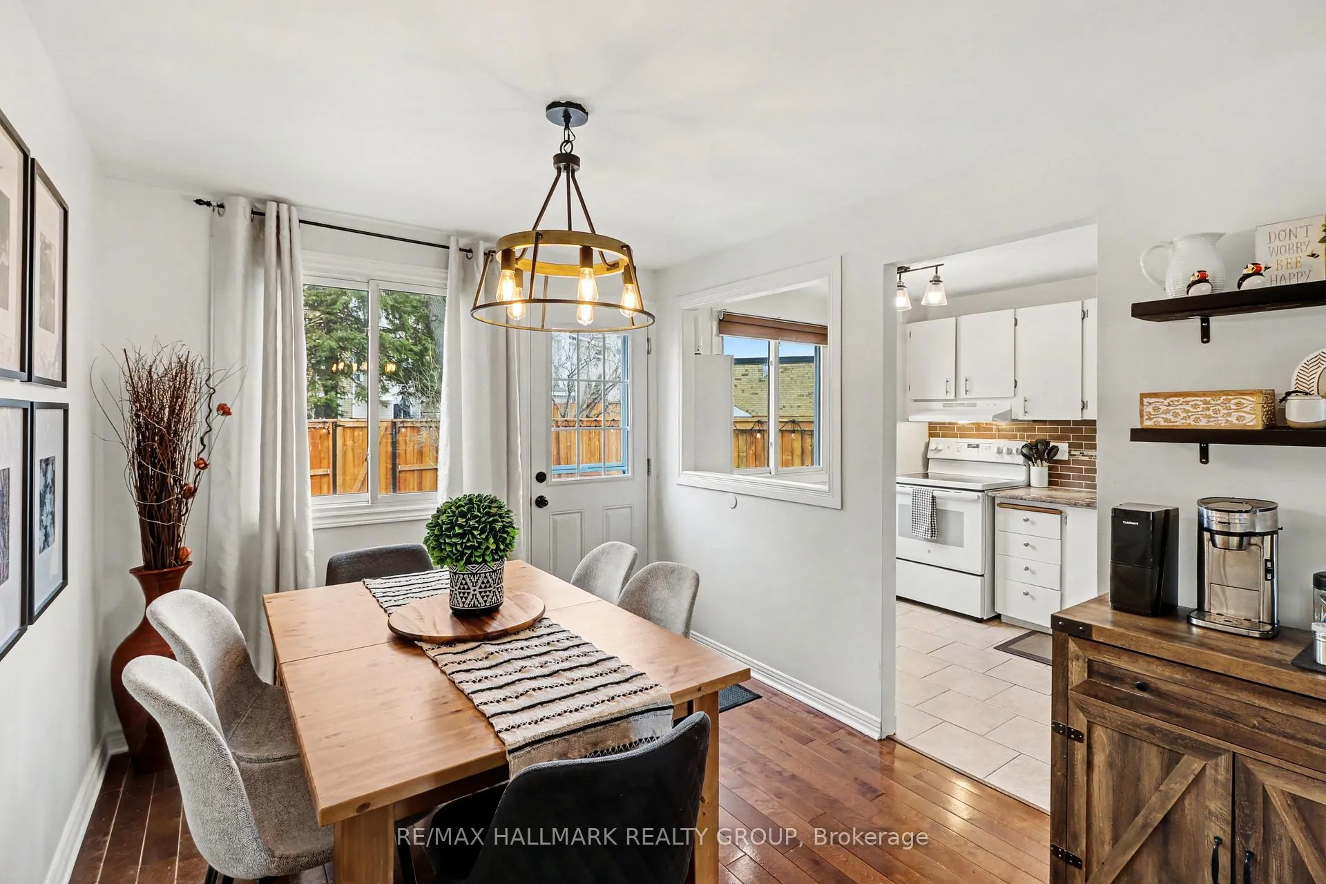 Photo 14 of 16B Spring Grove Lane, Ottawa, Barrhaven - Pheasant Run — HOMEH