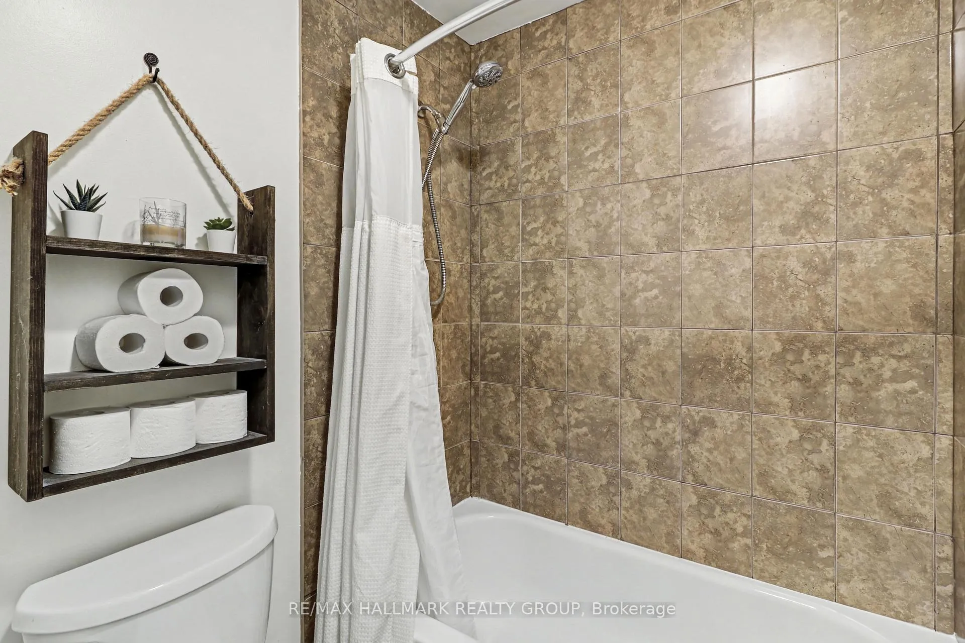 Photo 27 of 16B Spring Grove Lane, Ottawa, Barrhaven - Pheasant Run — HOMEH