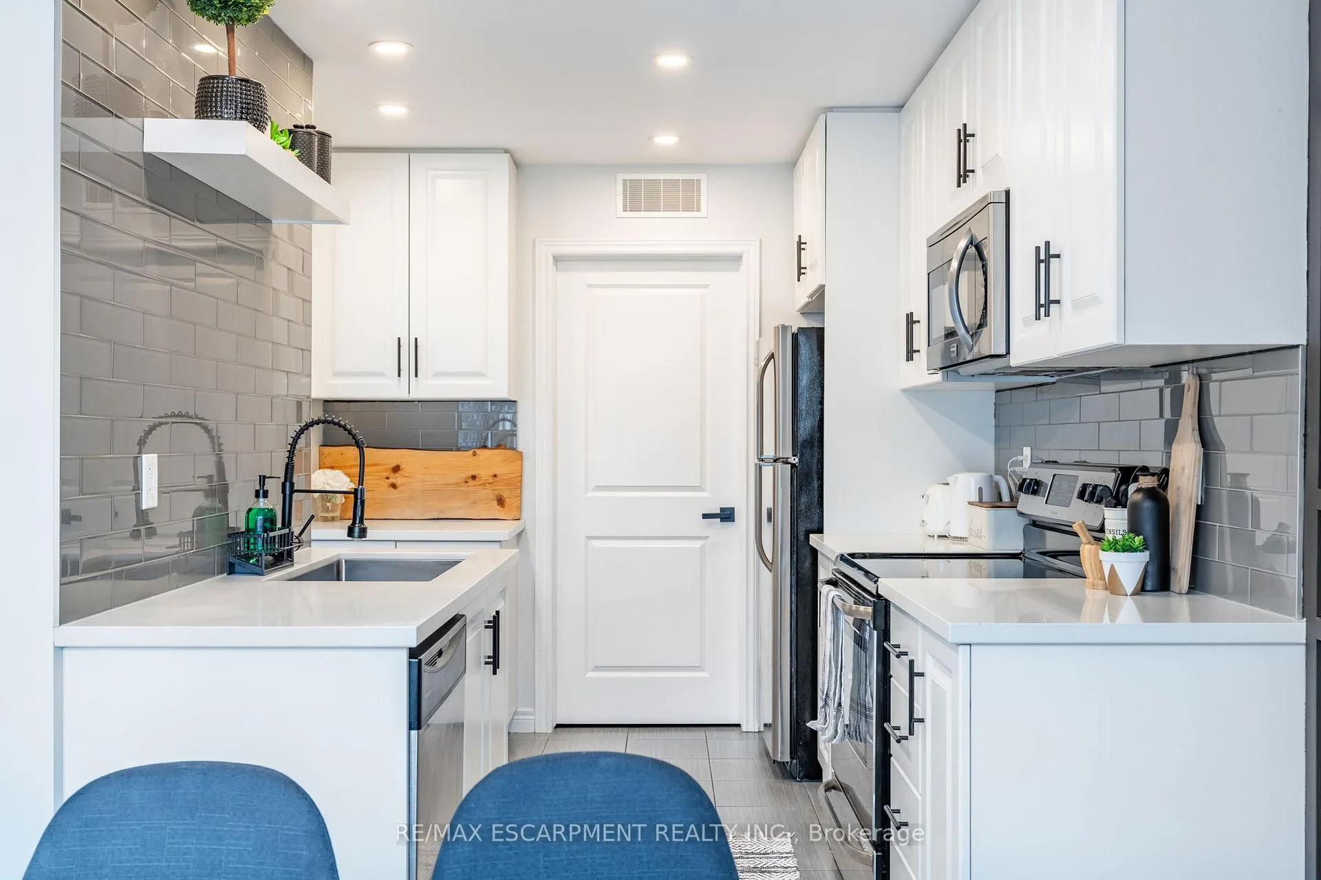 Photo 20 of Unit 5, 11 Stockbridge Gardens, Hamilton, Stoney Creek Mountain — HOMEH