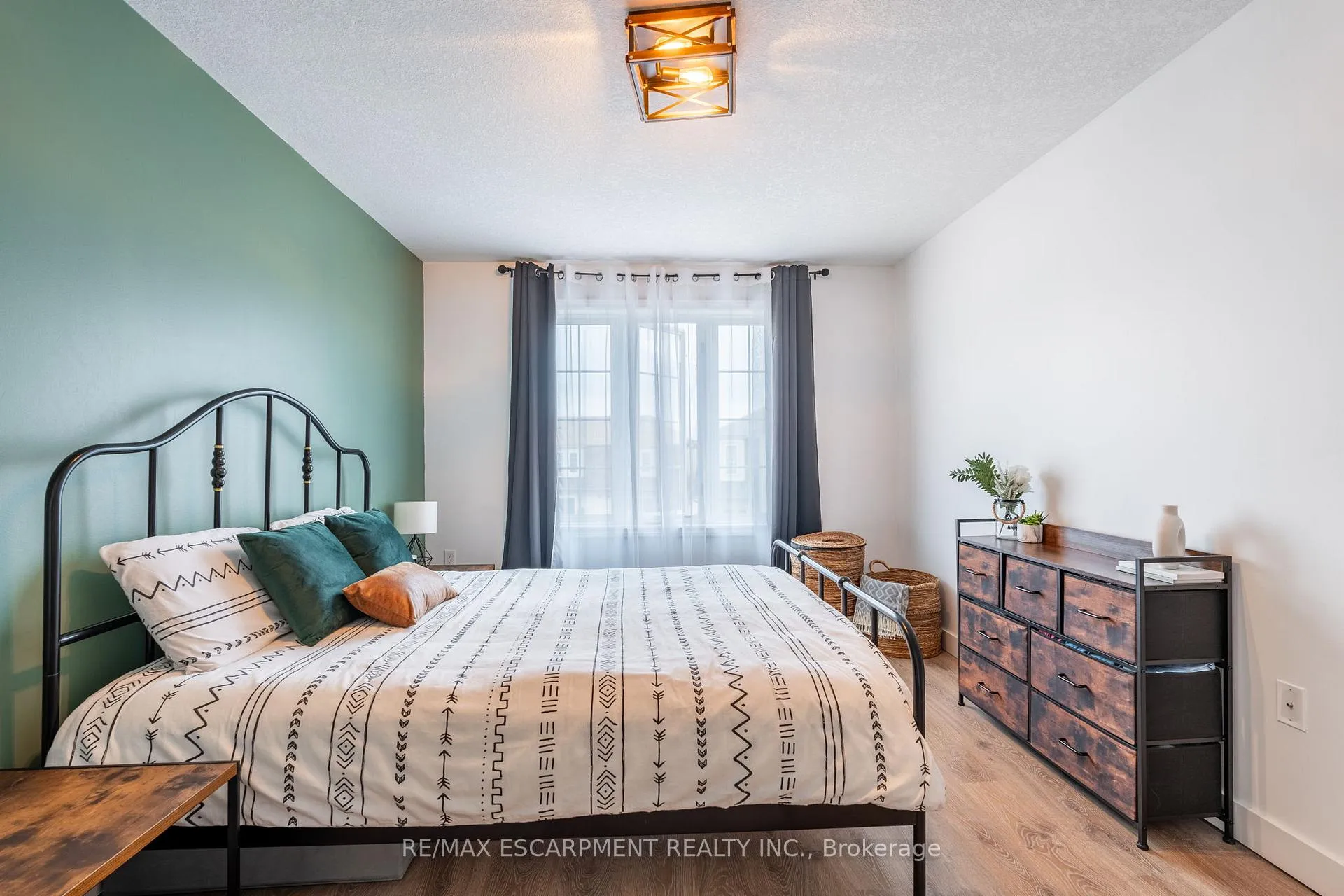 Photo 34 of Unit 5, 11 Stockbridge Gardens, Hamilton, Stoney Creek Mountain — HOMEH