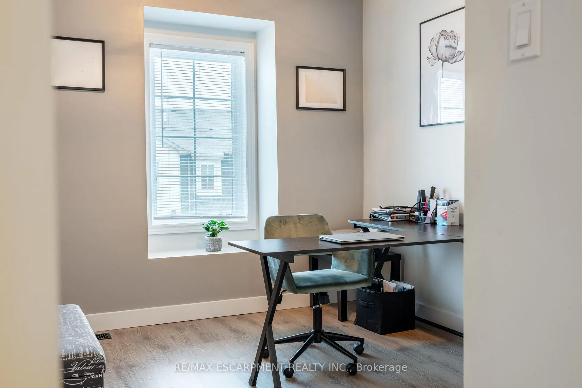 Photo 42 of Unit 5, 11 Stockbridge Gardens, Hamilton, Stoney Creek Mountain — HOMEH