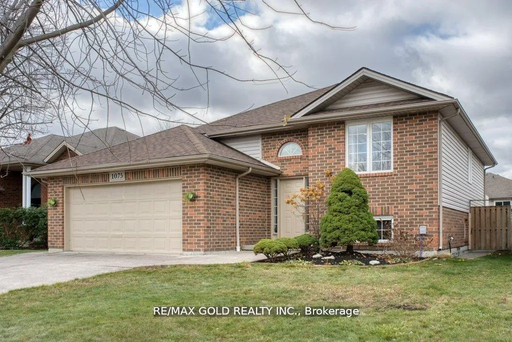 Front of 1075 Banwell Road