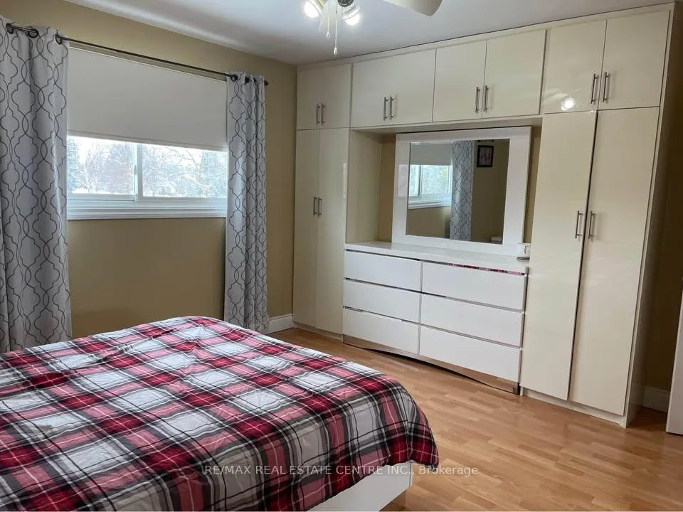 Photo 8 of 38 Pleasantview Avenue, Brampton, Brampton West — HOMEH