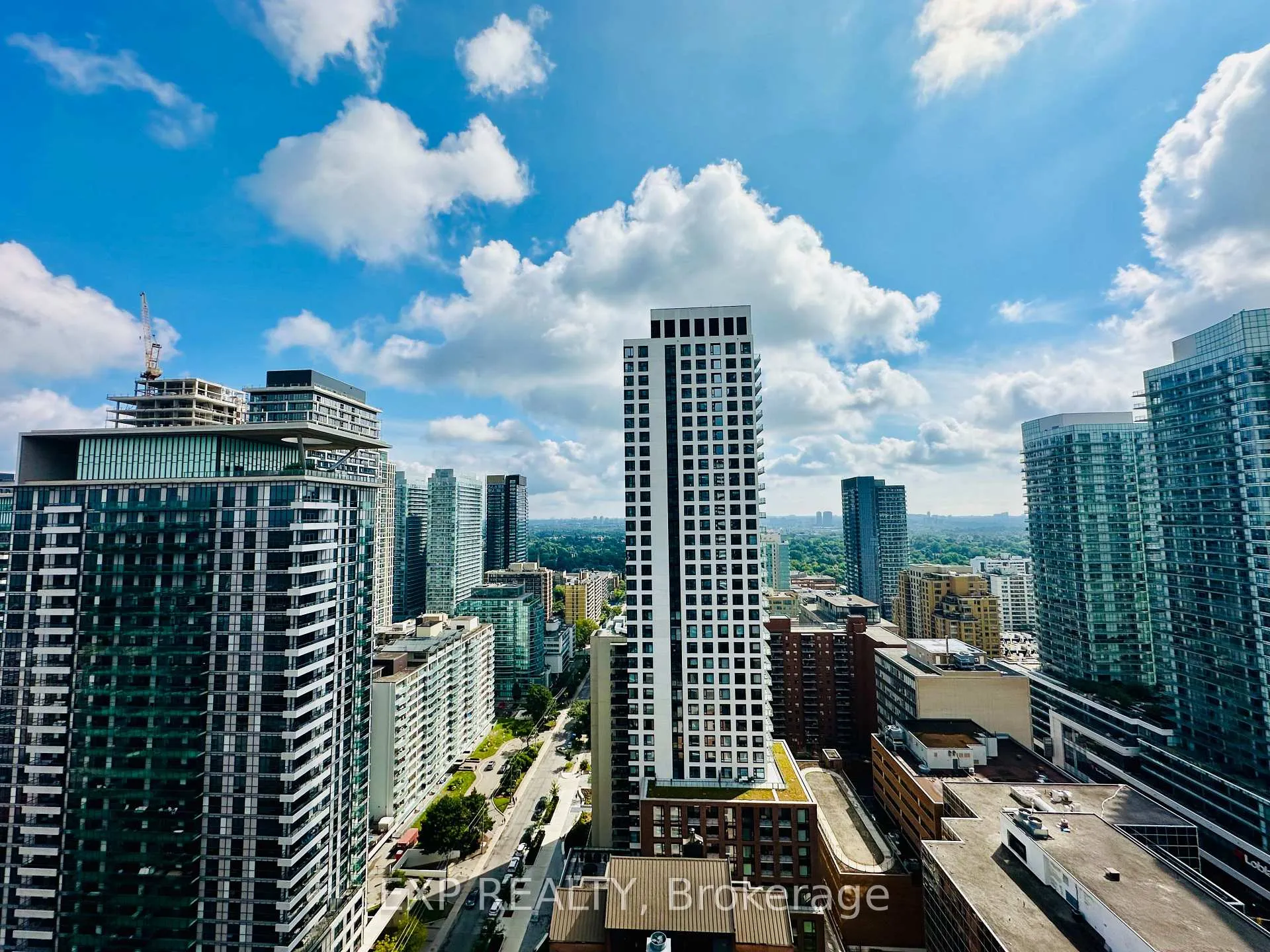 Photo 9 of Unit 2401, 39 Roehampton Avenue, Toronto, Mount Pleasant West — HOMEH