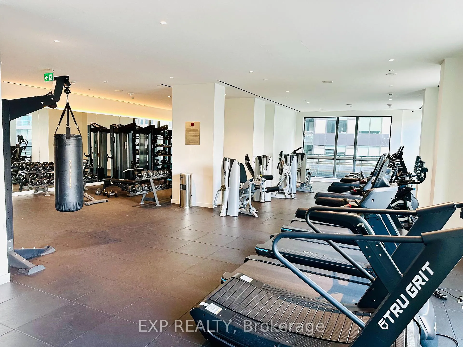 Photo 19 of Unit 2401, 39 Roehampton Avenue, Toronto, Mount Pleasant West — HOMEH