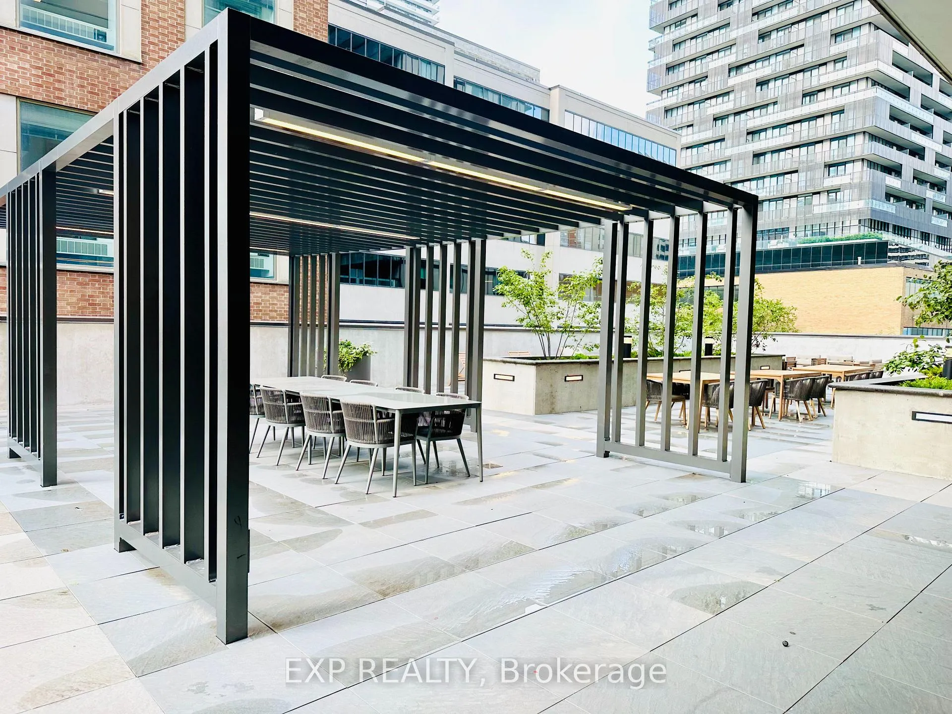 Photo 20 of Unit 2401, 39 Roehampton Avenue, Toronto, Mount Pleasant West — HOMEH