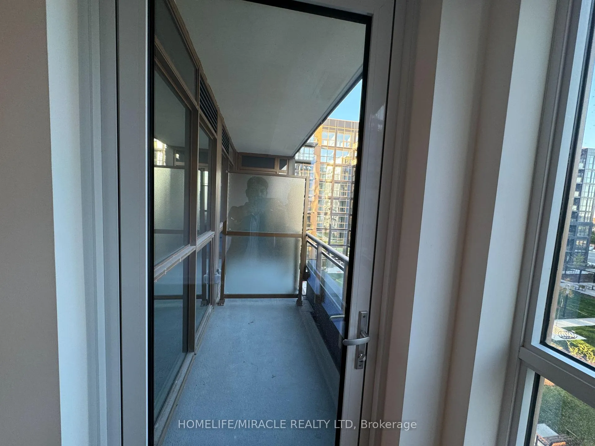 Photo 4 of Unit 407, 2343 Khalsa Gate, Oakville, Westmount — HOMEH